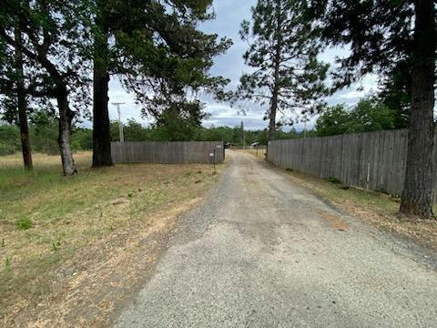 28243 REDWOOD HWY, CAVE JUNCTION, OR 97523, photo 2 of 44