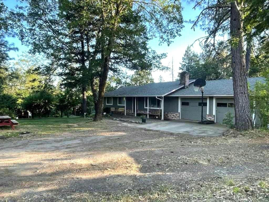 2604 CHAPMAN CREEK RD, CAVE JUNCTION, OR 97523, photo 1 of 33