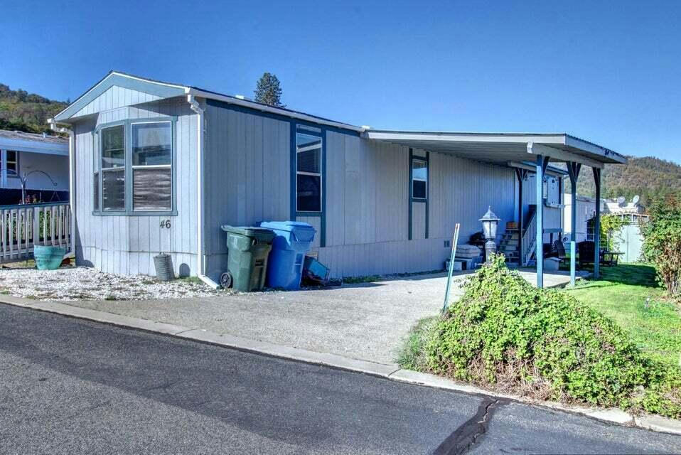 8401 OLD STAGE RD UNIT 46, CENTRAL POINT, OR 97502, photo 1 of 26