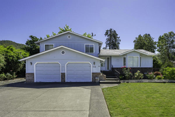 714 PINE ST, ROGUE RIVER, OR 97537 - Image 1