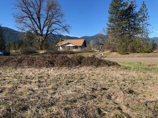 1105 PINE GROVE RD, ROGUE RIVER, OR 97537, photo 4 of 16