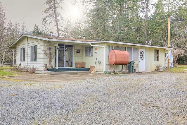 1740 CEDAR FLAT RD, WILLIAMS, OR 97544, photo 1 of 23