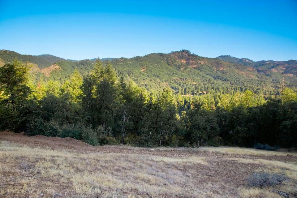 TL3200 ELK CR ROAD, EAGLE POINT, OR 97524, photo 1 of 50