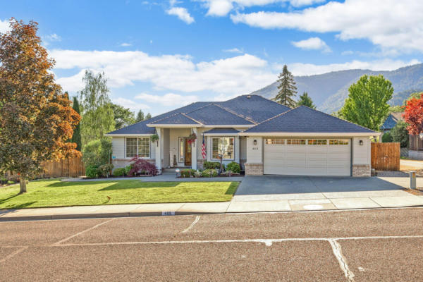 405 CYPRESS AVE, ROGUE RIVER, OR 97537 - Image 1