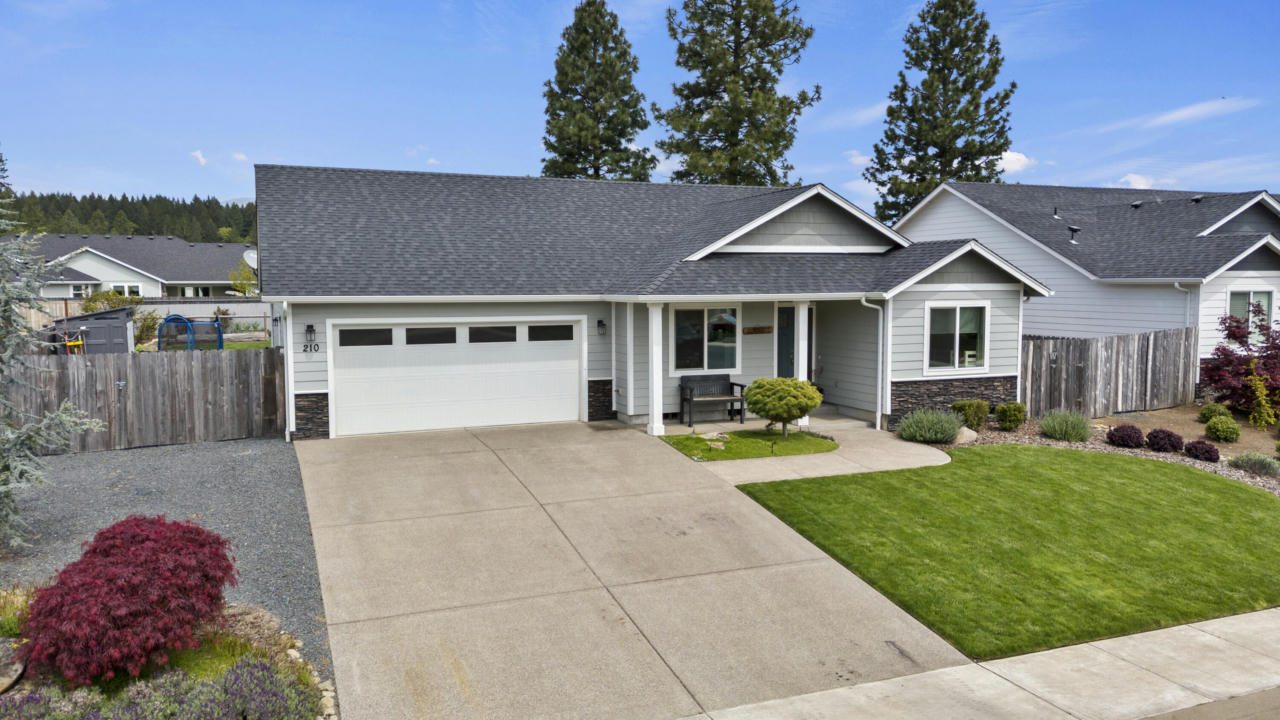 210 RETIREMENT LN, CAVE JUNCTION, OR 97523, photo 1 of 41
