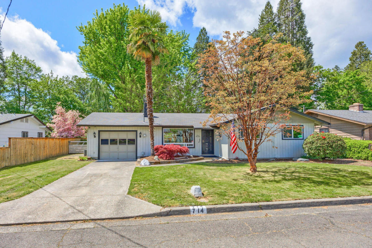 714 SW CYPRESS ST, GRANTS PASS, OR 97526, photo 1 of 29