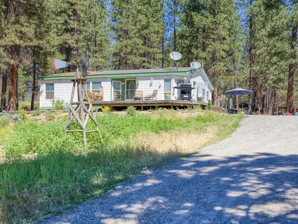 1823 BURR AVE, CHILOQUIN, OR 97624, photo 1 of 28