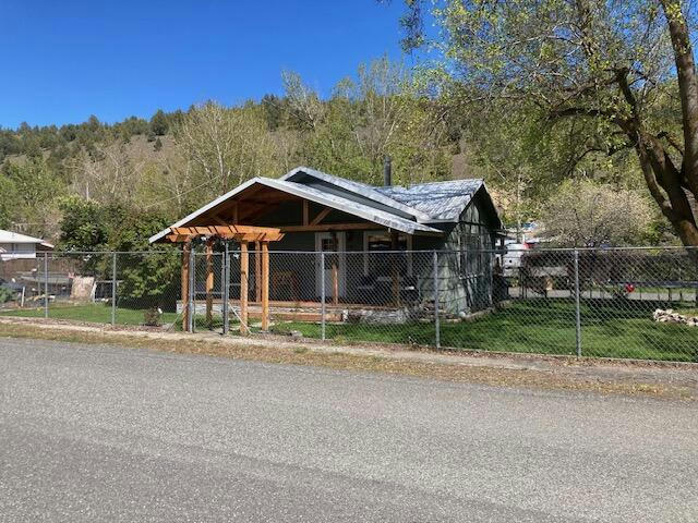 200 N HUMBOLT ST, CANYON CITY, OR 97820, photo 1 of 29
