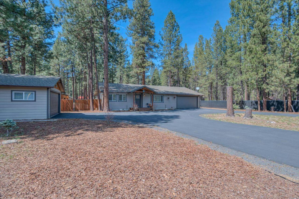 56243 SOLAR DR, BEND, OR 97707, photo 1 of 27