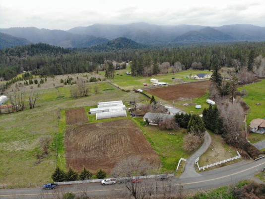 1205 PINE GROVE RD, ROGUE RIVER, OR 97537 - Image 1