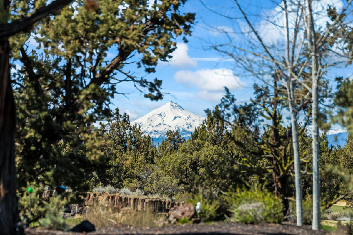 22928 GHOST TREE LN LOT 301, BEND, OR 97701, photo 1 of 14