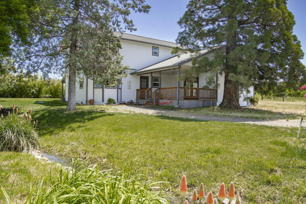 679 W VALLEY VIEW RD, TALENT, OR 97540 - Image 1