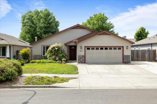 975 WILLOWDALE AVE, MEDFORD, OR 97501 - Image 1