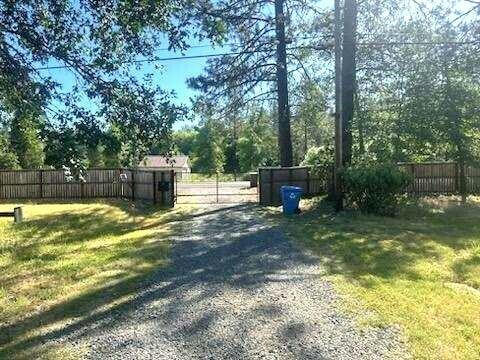 2056 ROCKYDALE RD, CAVE JUNCTION, OR 97523, photo 4 of 45