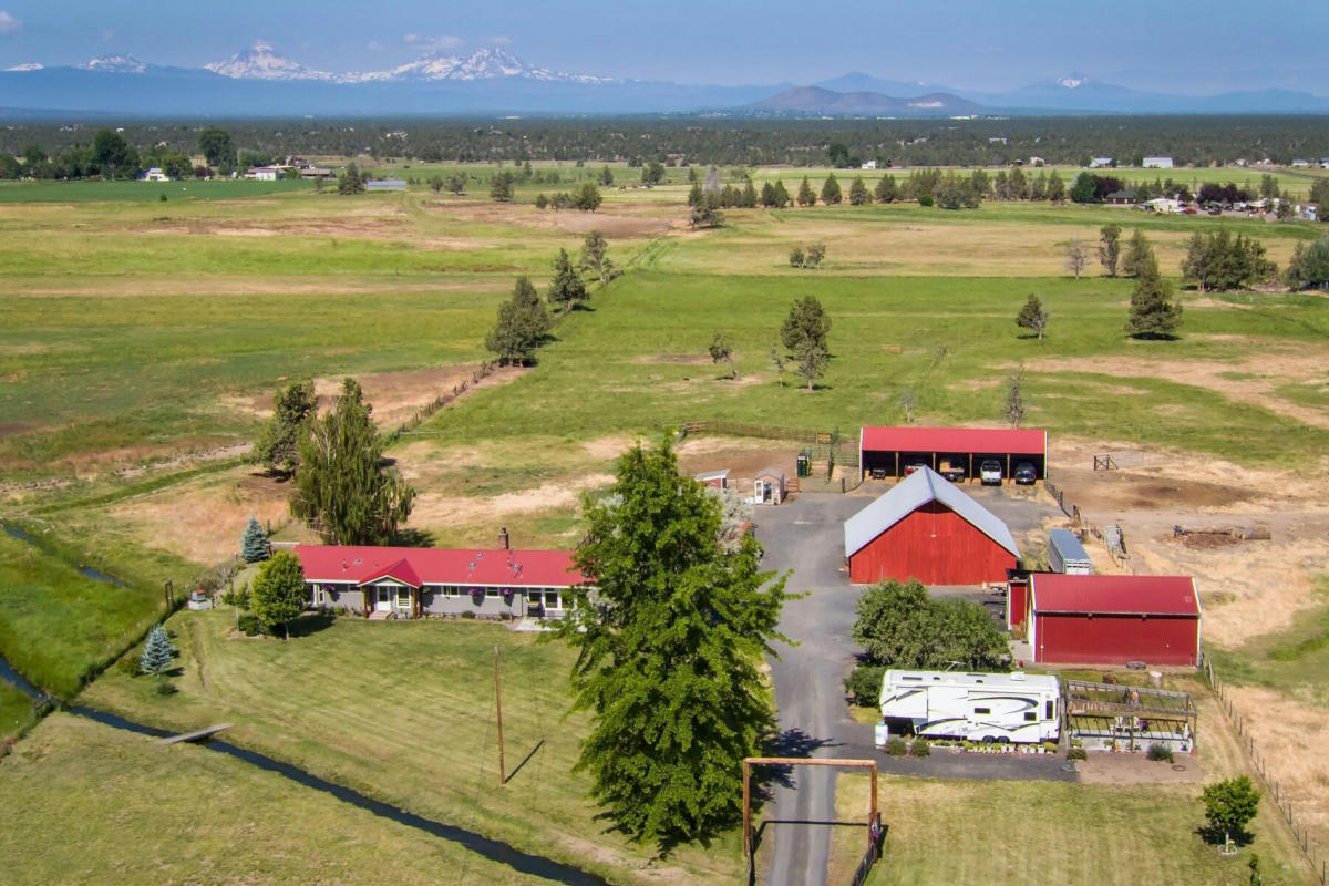 5624 SW REIF RD, POWELL BUTTE, OR 97753, photo 1 of 48