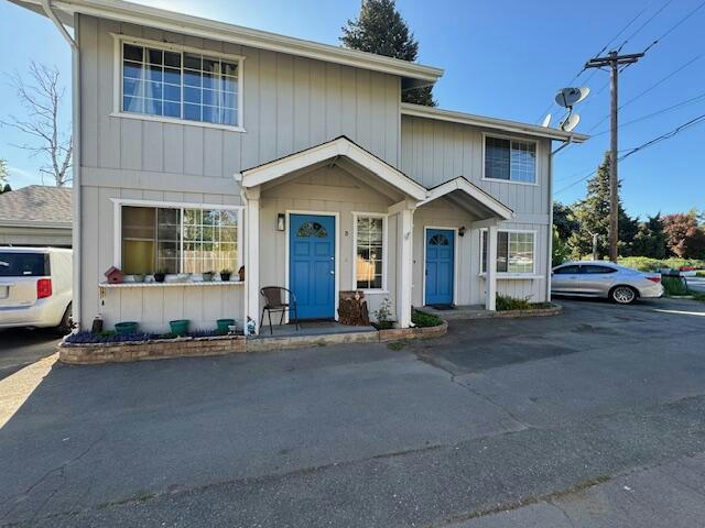 210 W MAIN ST, ROGUE RIVER, OR 97537, photo 1 of 35