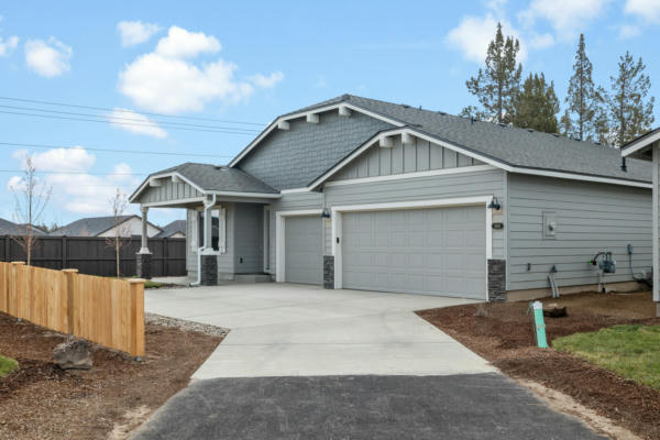 1018 NW VARNISH LN # 24, REDMOND, OR 97756, photo 3 of 32