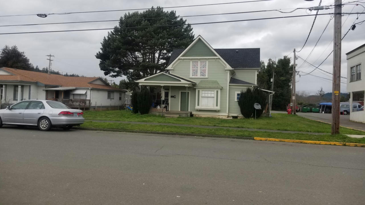 619 ASH ST, MYRTLE POINT, OR 97458, photo 1 of 31